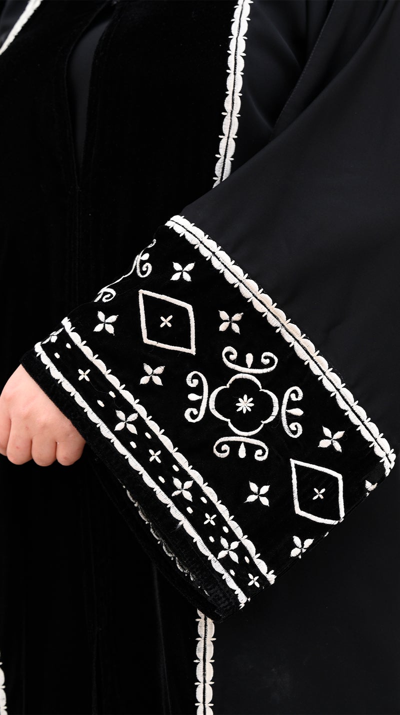 النخبة عباية مخمل أسود بتطريز دقيق - 647 - Image 5