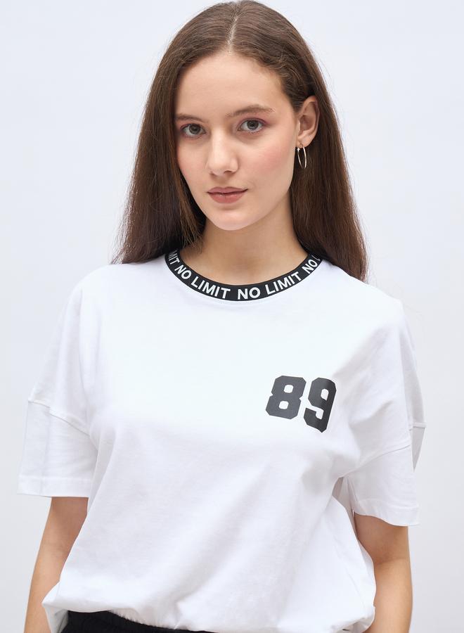 Styli Oversized Slogan T-Shirt and Cuffed Joggers Set - Image 4