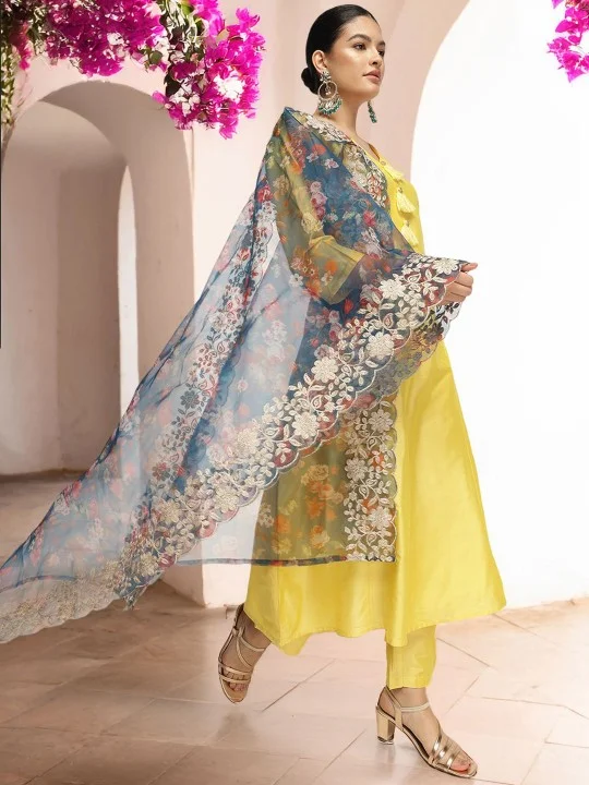 ISHIN Women'S Yellow Polyester Blend Embellished Tunic Full Length Pleat Front Straight Fit Kurta Set