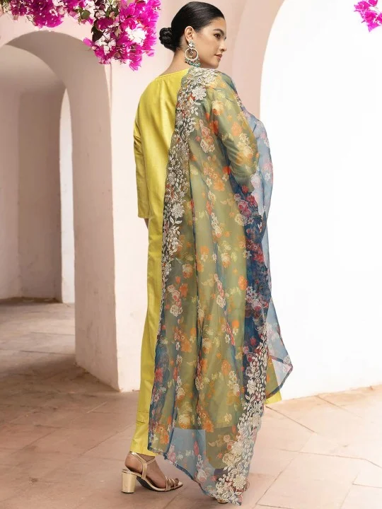 ISHIN Women'S Yellow Polyester Blend Embellished Tunic Full Length Pleat Front Straight Fit Kurta Set