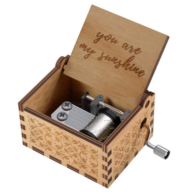 You are My Sunshine Wood Music BoxesLaser Engraved Vintage Wooden Sunshine Musical Box Gifts for GirlfriendBoyfriendFamily FriendsOn BirthdayFestival WoodYou are My Sunshine