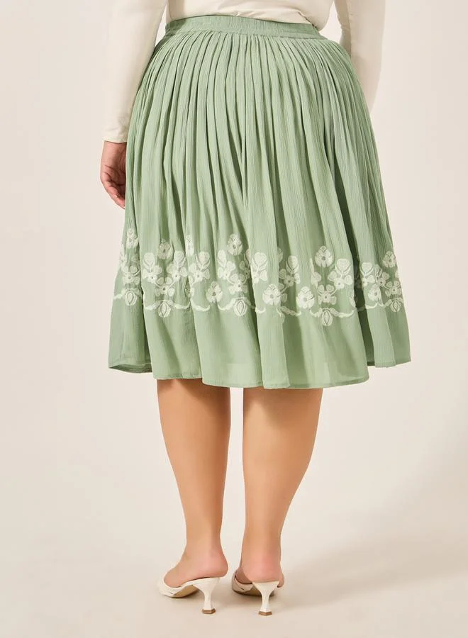 Styli Plus Size Embroidered Gathered Midi Skirt