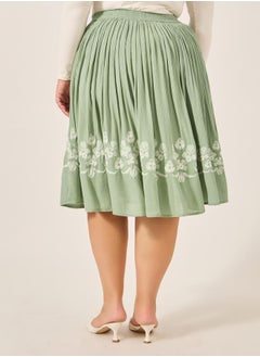 Styli Plus Size Embroidered Gathered Midi Skirt  - Image 4