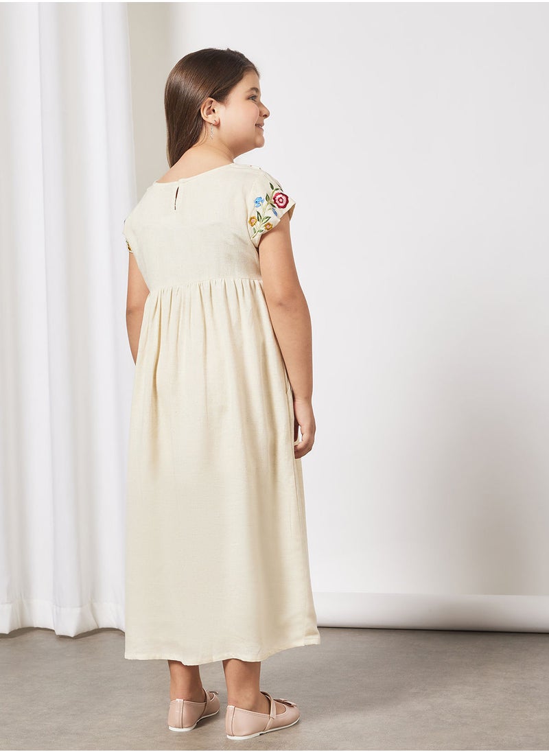 HANA & SARA - Kids Embroidered Tassel Detail Jalabiya - Image 1