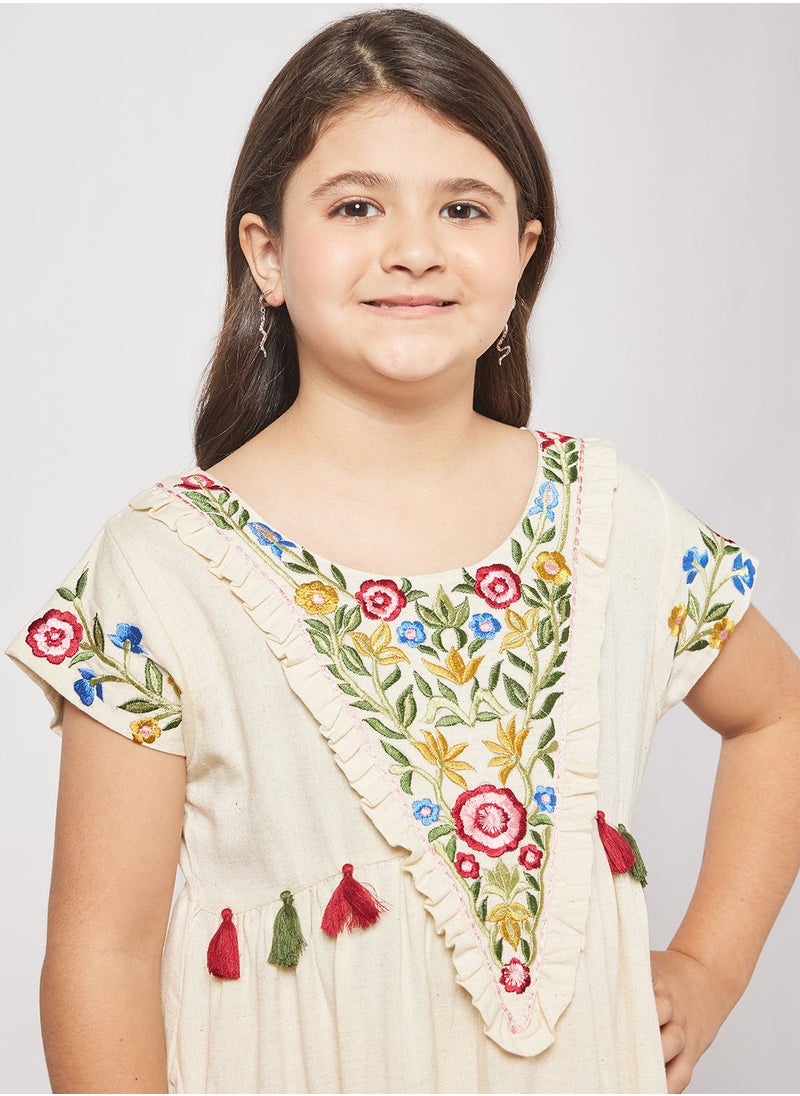 HANA & SARA - Kids Embroidered Tassel Detail Jalabiya - Image 1