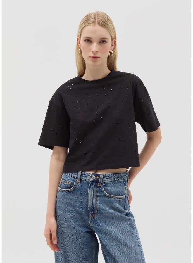 او في اس تيشيرت قطني بزخارف من الراين - Image 1