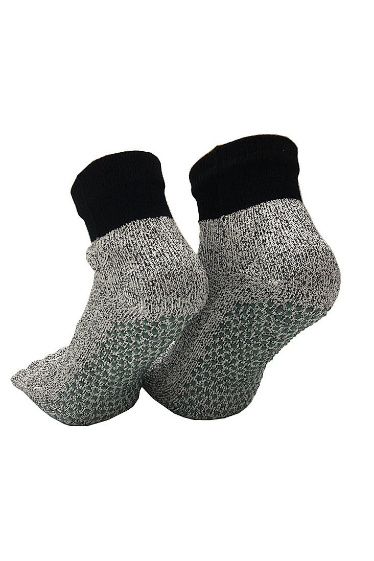 Level 5 Cut-Resistant Socks, Outdoor Protective Five-Toe Socks, Beach Anti-Slip Socks with Adhesive（One size）  - Image 1