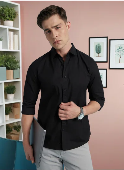 Dennis Lingo Black Regular Fit Shirts Solid design crafted from 100% Cotton featuring Long Sleeves with Button closure.