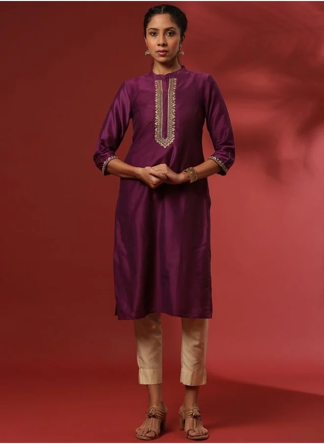 أبهشتي straight embroidered kurta- violet