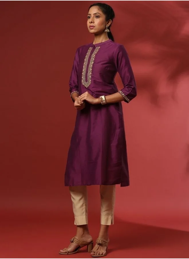 أبهشتي straight embroidered kurta- violet