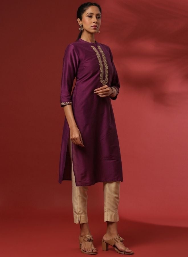 Abhishti straight embroidered kurta- violet  - Image 5