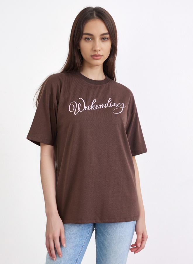 Styli Brown Oversized Weekending Slogan T-Shirt - Image 3