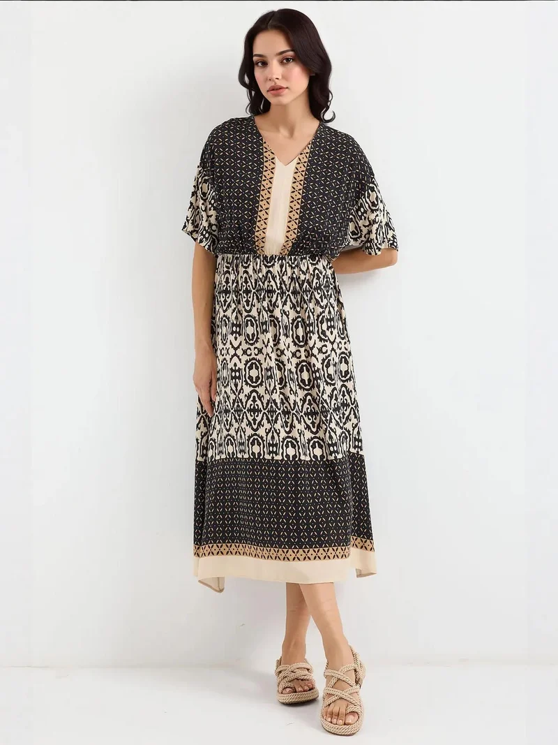 بيغ دارت فستان ميدي بنقوش وياقة على شكل حرف  وبطانة