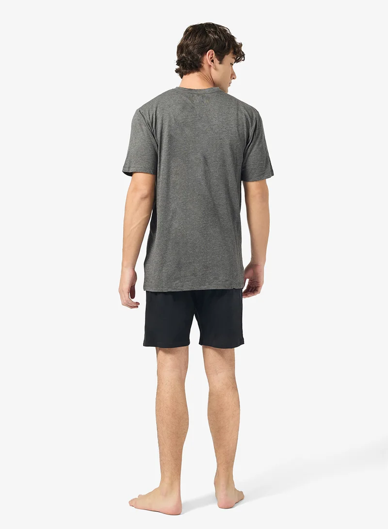 سفنتي فايف طقم بيجامة تي شيرت وشورت