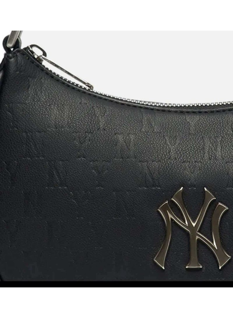 إم إل بي حقيبة تحت الإبط سوداء بشعار نيويورك يانكيز متعددة الاستخدامات - Image 5