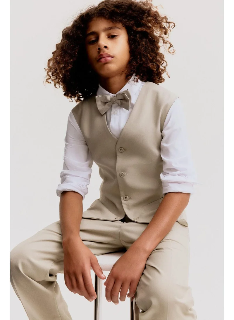 H&M 3-piece dressy set with a bow tie