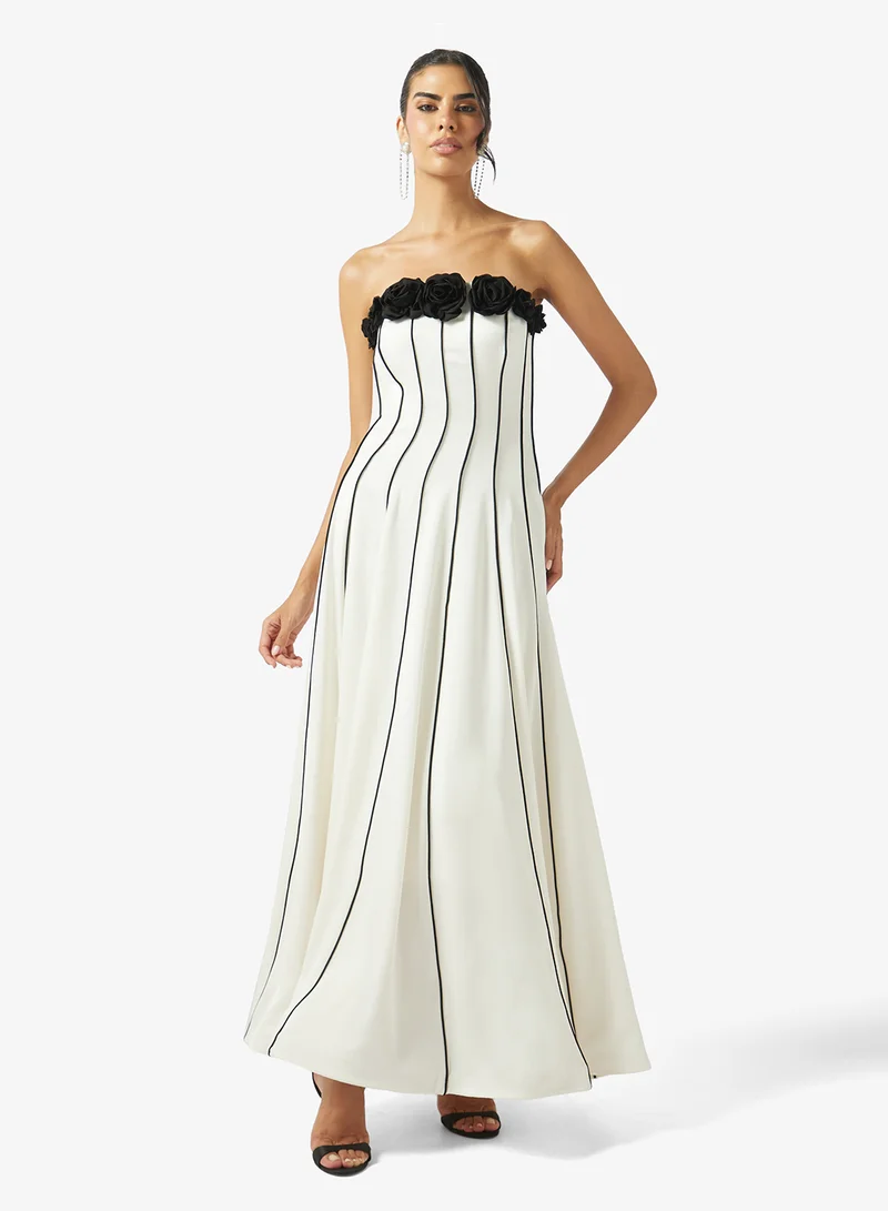 STRAPLESS FLOWER DETAIL A LINE DRESS