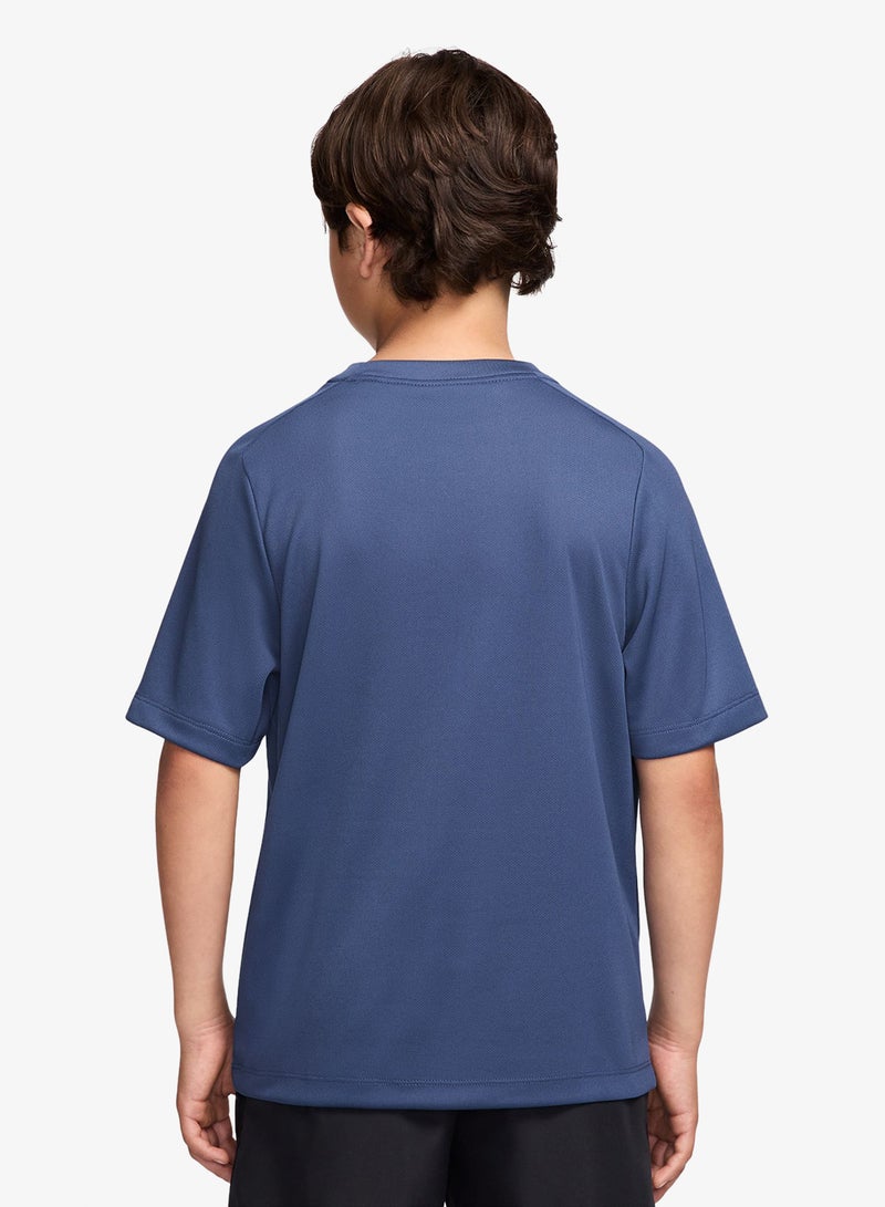 نايكي تيشيرت شبابي بطباعة جريئة بتقنية دراي فيت - Image 2