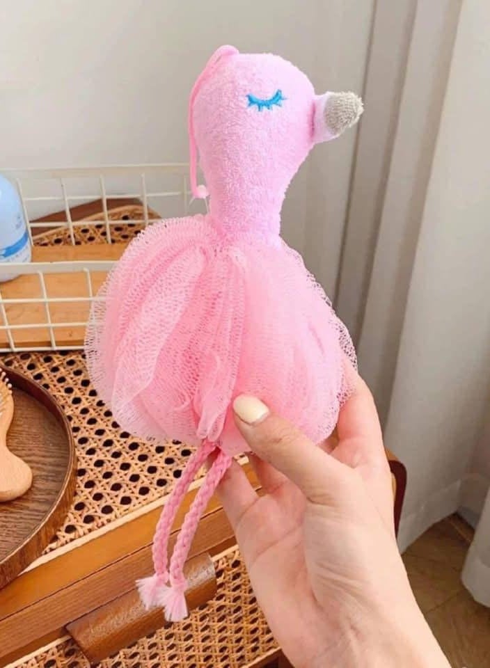 Flamingo-Shaped Bath Loofah – Mesh Shower Sponge