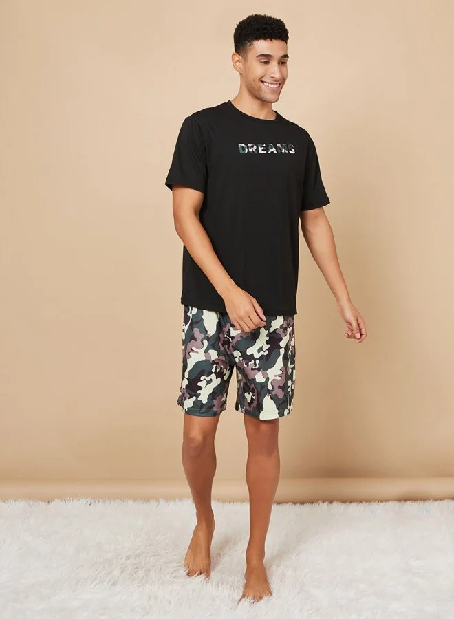 Styli Slogan Print Round Neck T-Shirt & Camo Shorts Set