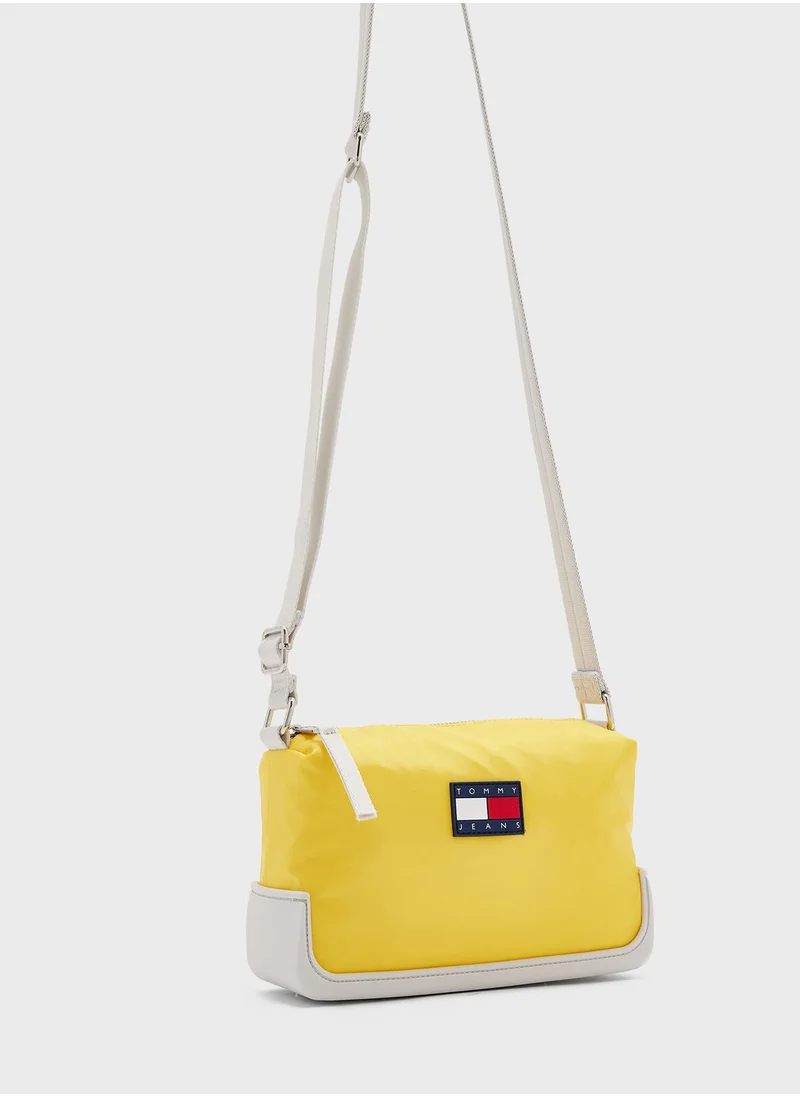 TOMMY HILFIGER Uncovered Clutch