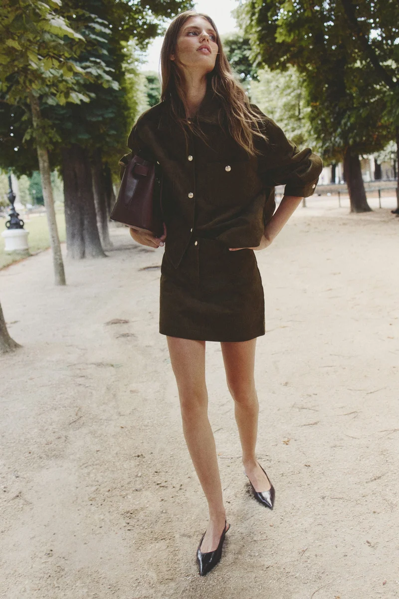 اتش اند ام تنورة ميني