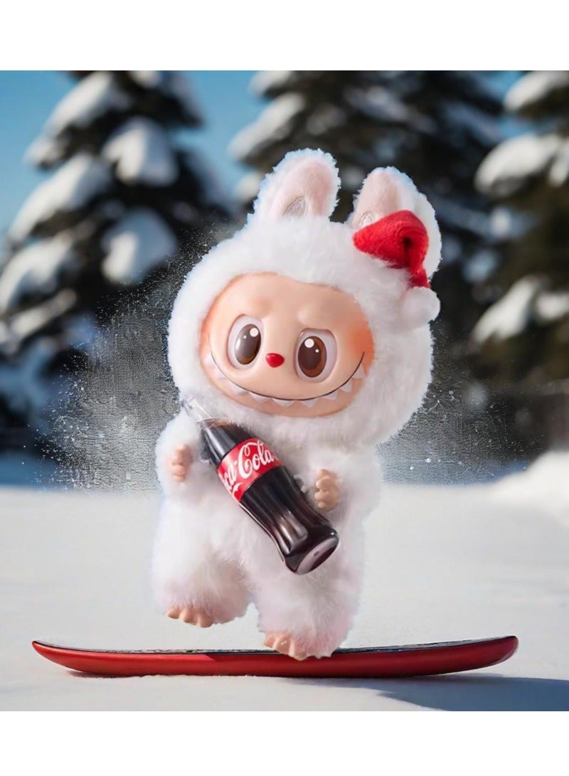 بوب مارت سلسلة الوحوش وكوكا كولا – صندوق مغلق بوجه فينيل. تماثيل/دمى قطيفة عشوائية للجمع. مثالية لتزيين المنزل وكهدية للأطفال في الأعياد/عيد الميلاد/العيد. إصدار الصندوق الفردي. - Image 3