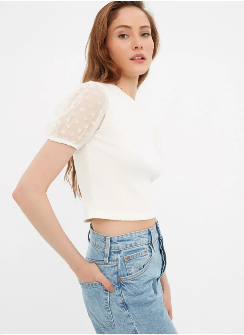 trendyol Tulle Detail Round Neck Crop Top