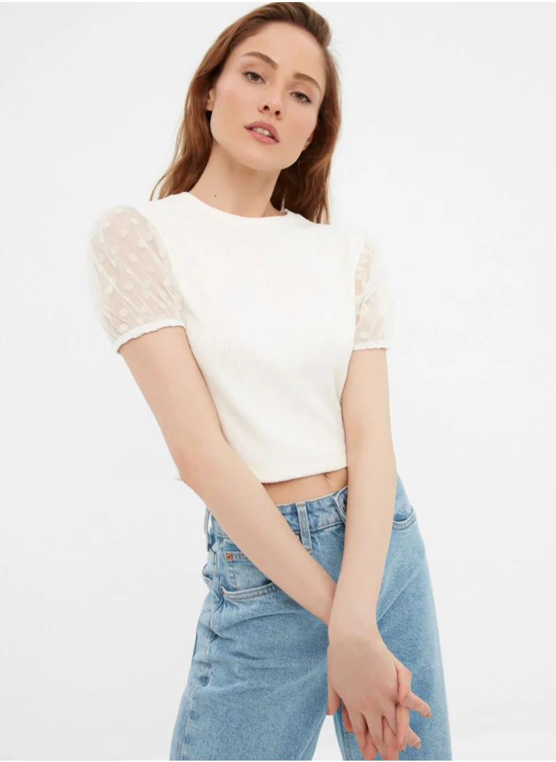 trendyol Tulle Detail Round Neck Crop Top