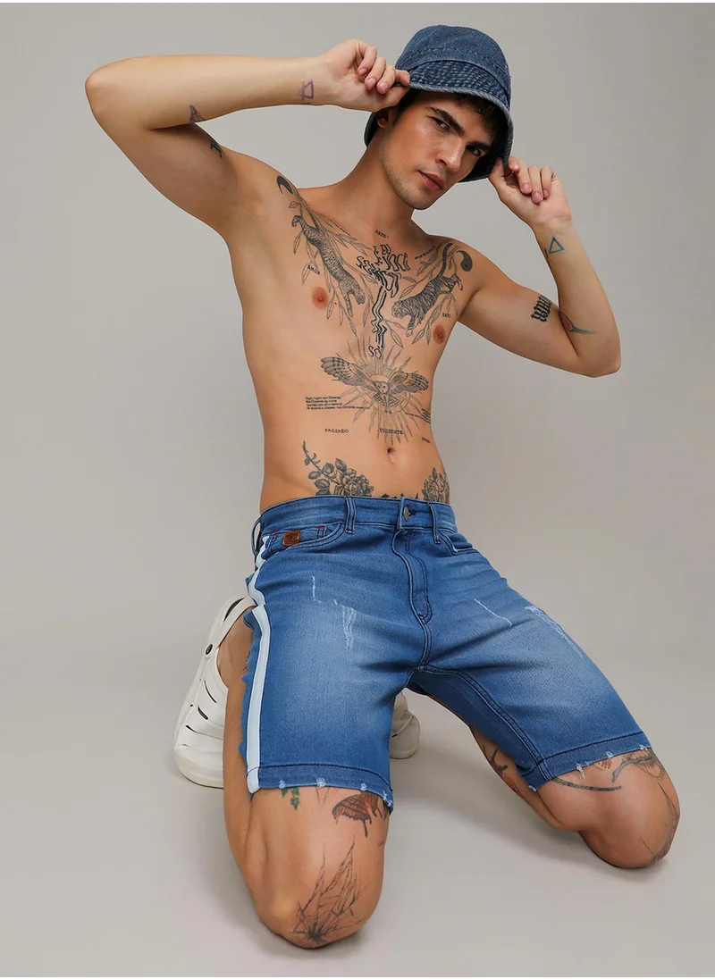 كامبوس سوترا Campus Sutra Men's Blue Pencil Side-Striped Denim Shorts For Casual Wear | Dark-Wash | Regular Fit | Button Closure | Cotton Denim Shorts Crafted With Comfort Fit For Everyday Wear