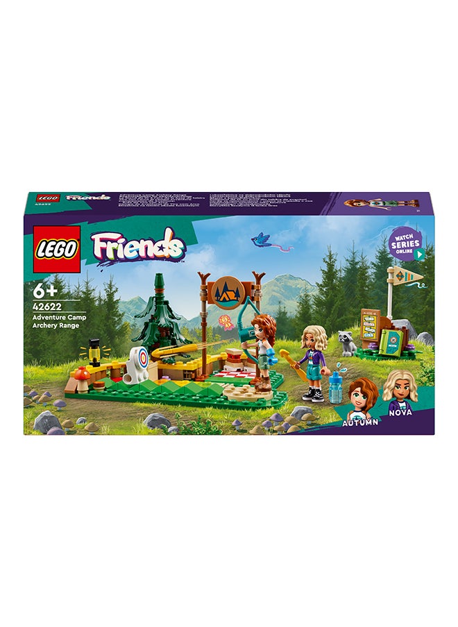 ليغو - مجموعة لعب ميدان الرماية في مخيّم المغامرات من LEGO® Friends، لعبة بناء للأطفال مع قوس وسهام لعبة للصبيان والبنات بعمر 6 سنوات أو أكثر، 2 من الدمى الصغيرة وشخصية راكون 42622 (157 قطعة) - Image 1