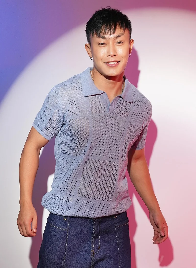 Campus Sutra Men's Ash Grey Graph-Textured Polo T-Shirt For Casual Wear | Polo Neck | Short Sleeve | Pull On Closure | T-Shirt Crafted With Comfort Fit For Everyday Wear