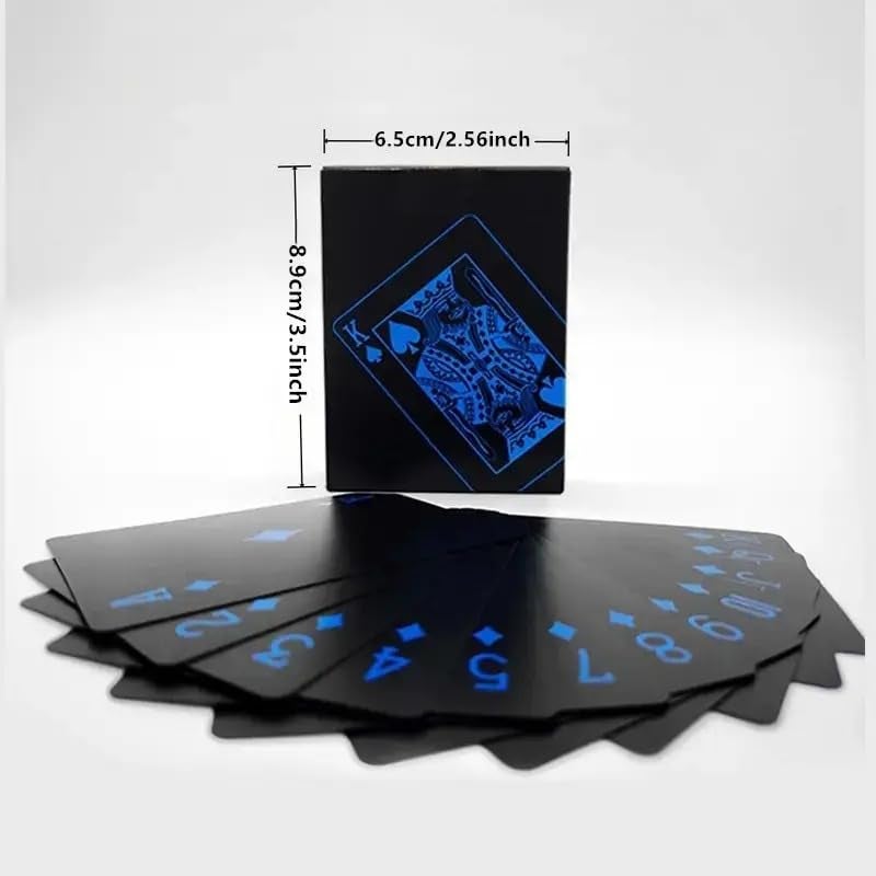 ROYALS مجموعة بطاقات لعب بلاستيكية مقاومة للماء باللون الأسود - بطاقات بوكر ورومي وجسر مميزة للبالغين والأطفال - بطاقات أنيقة وقابلة لإعادة الاستخدام ومتينة للحفلات والسفر والكازينو وليالي الألعاب في المنزل. - Image 3
