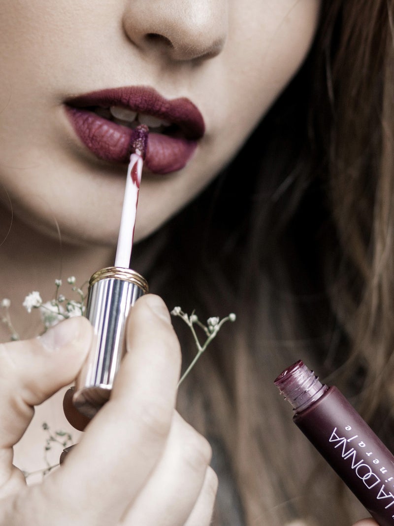 لا بيلا دونا ملمع شفاه غني بالمعادن - Image 5