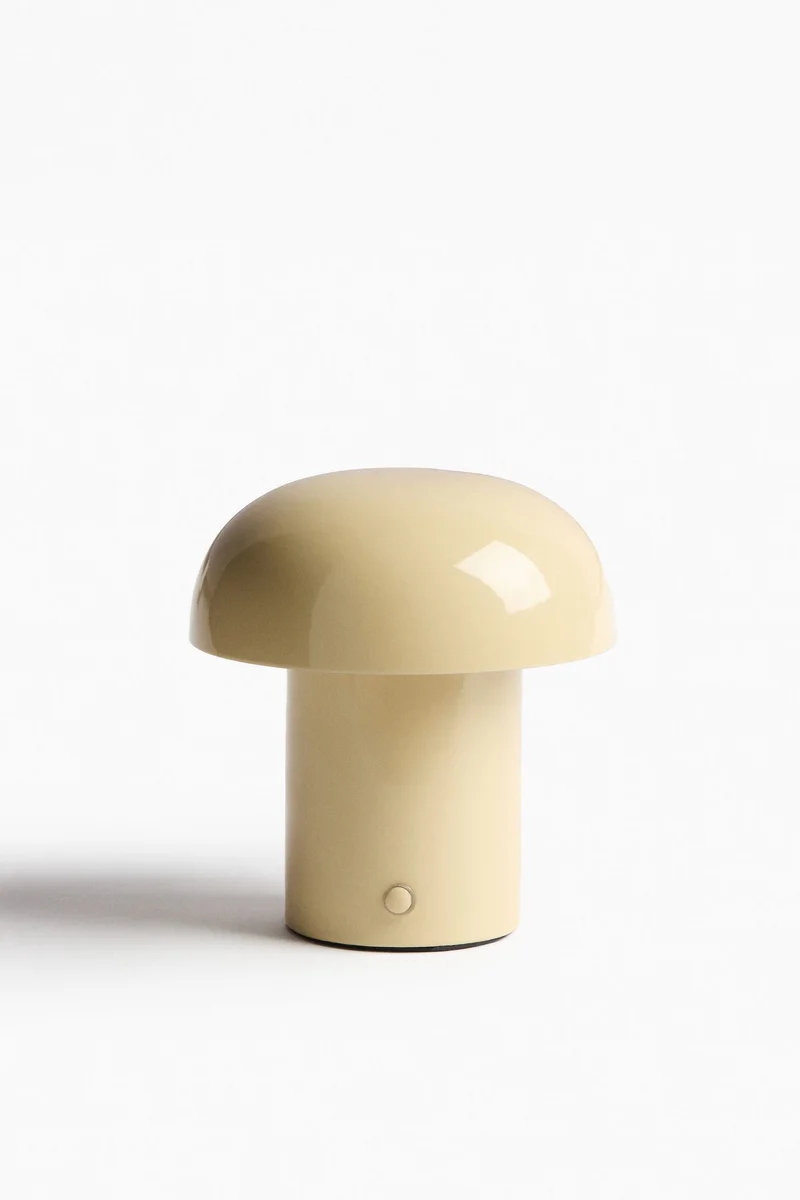 اتش اند ام مصباح طاولة قابل للشحن