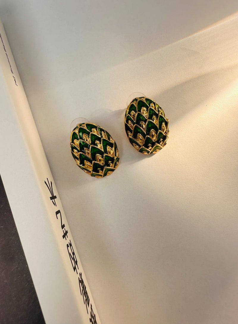 French Luxury  Vintage Round Earrings - Image 4