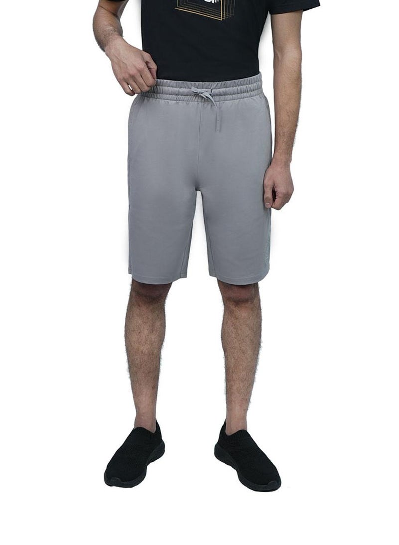 GIORDANO Men Regular Interlock Embroidery Shorts - Image 1
