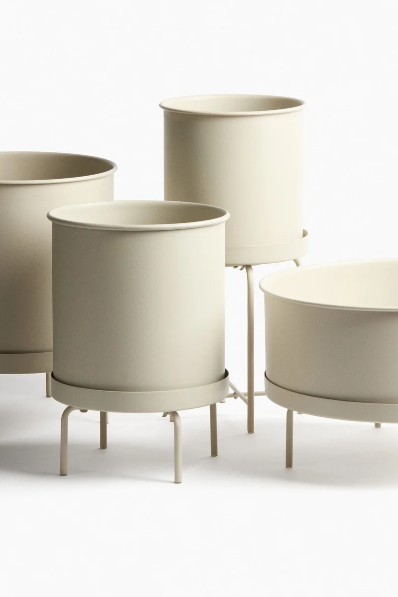 H&M Extra-large iron plant pot and stand
