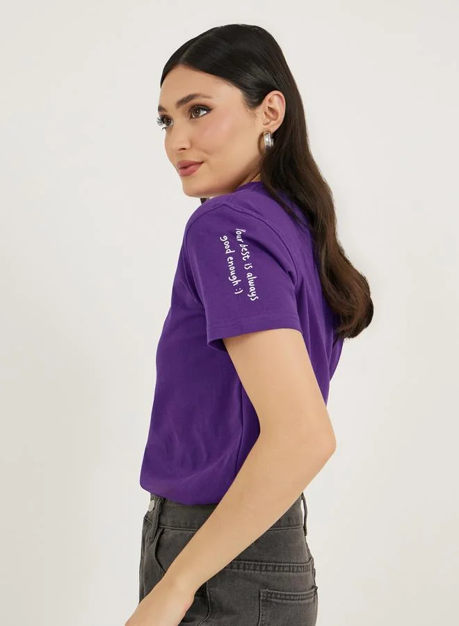 Styli Styli Slogan Print Round Neck Regular Fit T-Shirt