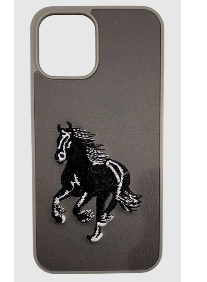 كيس جراب هاتف مضاد للصدمات بتصميم تطريز حصان لهاتف آيفون 15 برو باللون رمادي داكن
