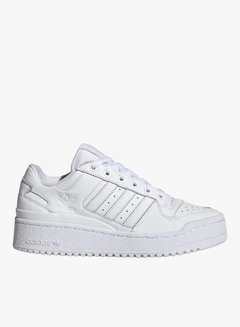 اديداس أديداس فوروم بولد سترايبس دبليو دبليو أحذية كرة سلة بيضاء للنساء