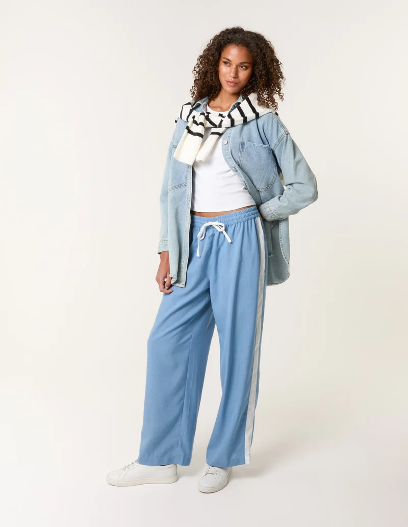 بلو فانيلا Side Stripe Trouser