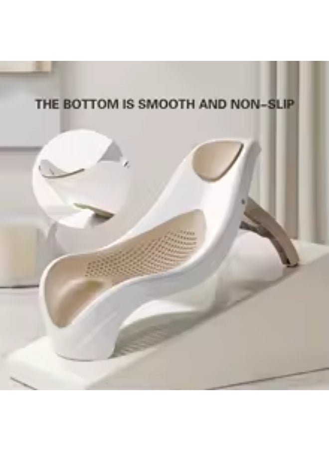 A bath seat for children aged 6 months and above, made of child-safe silicone from Mums Planet, a bathtub for sitting children, an open design bath seat for children aged 6-12 months, a small non-slip bath seat, a small bath seat for children