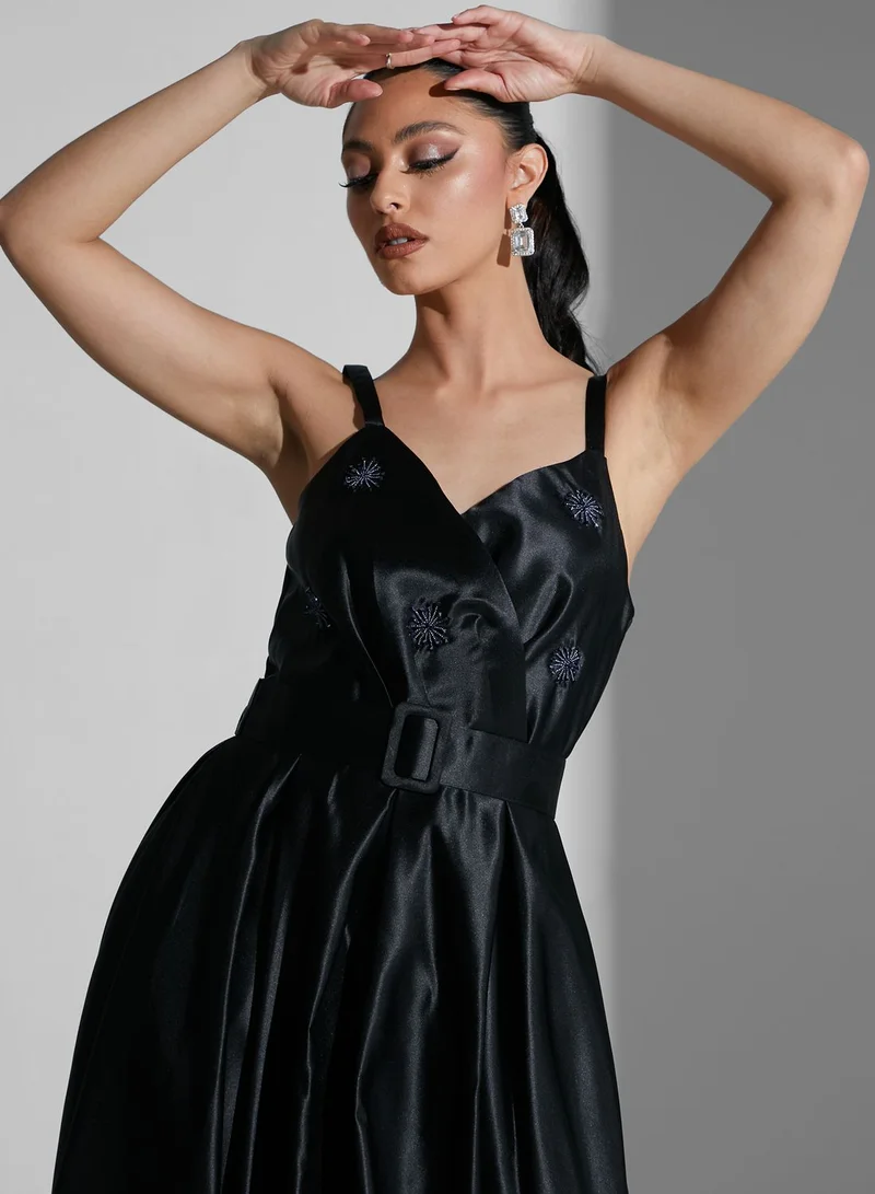 Namshi X Hadia Ghaleb Hadia Ghaleb Embroidered Satin Ball Gown With Belt