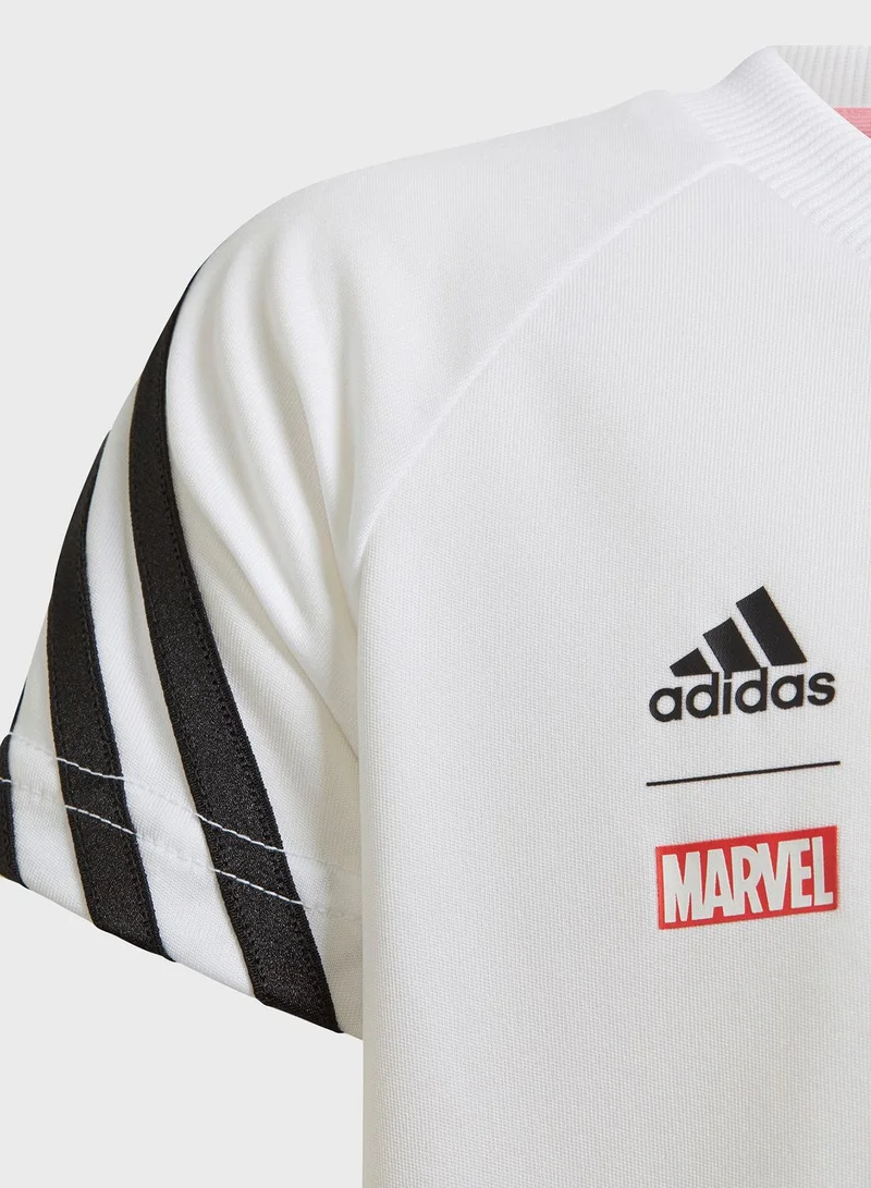 adidas طقم رياضي (تيشيرت + شورت)