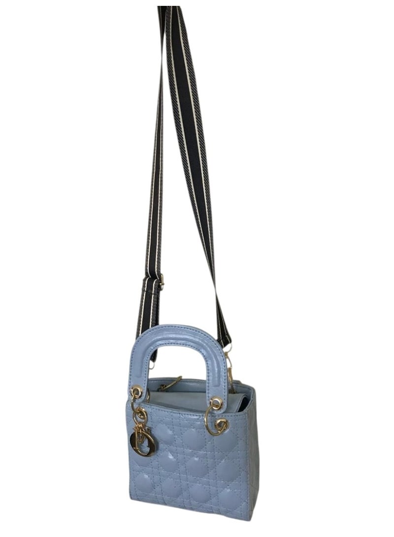 شنطة حريمي صغيرة – جلد صناعي أنيق كروس وهاند - Image 1