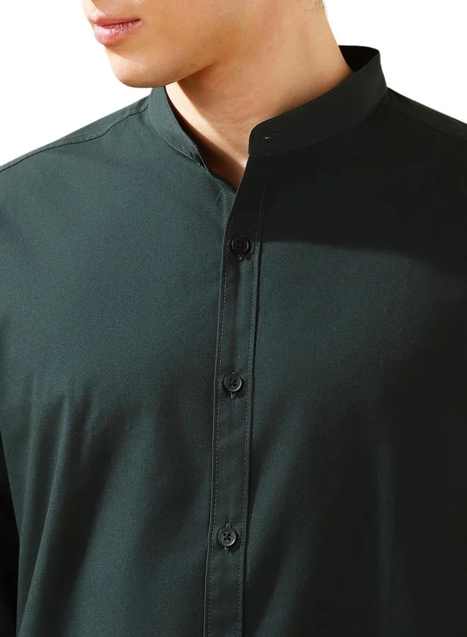 Dennis Lingo Men's Bottle Green Cotton Blend Solid Button Down Regular Fit Shirt