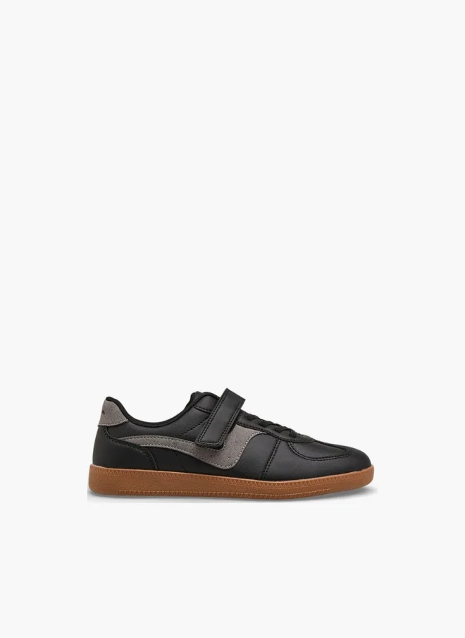 شو اكسبرس Boys Hook & Loop Sports Shoes