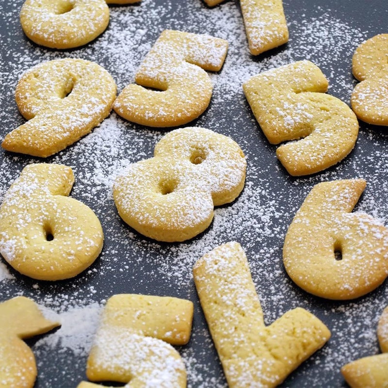 KASTWAVE 9 PCS Number Cookie Cutters Set, Stainless Steel Birthday Cutters 0-8 (6 Reverses to 9), Number-Shaped Baking Tools for Cookies, Biscuits, Dough, and Homemade Baking - Image 3