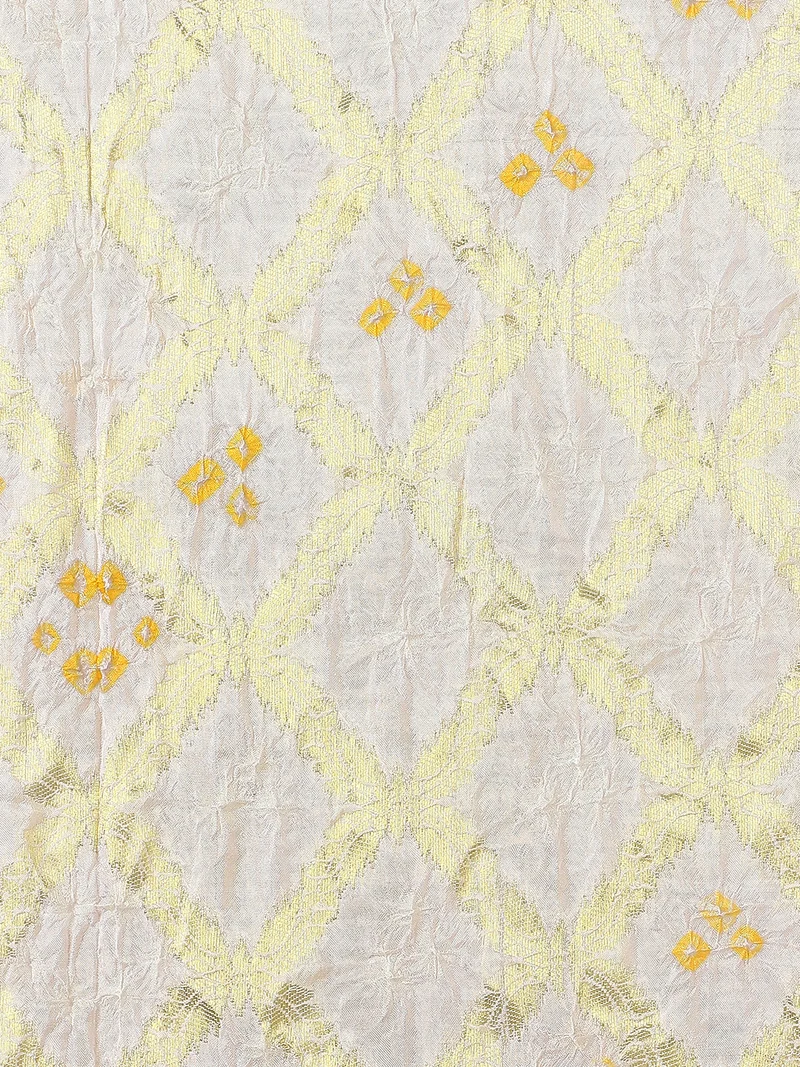 جلو باص شال نسائي أبيض مطبوع باللون الأبيض بنقش بانداني بتصميم حريري منسوج بحافة احتفالية